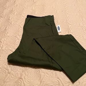 NWT Green Old Navy pants